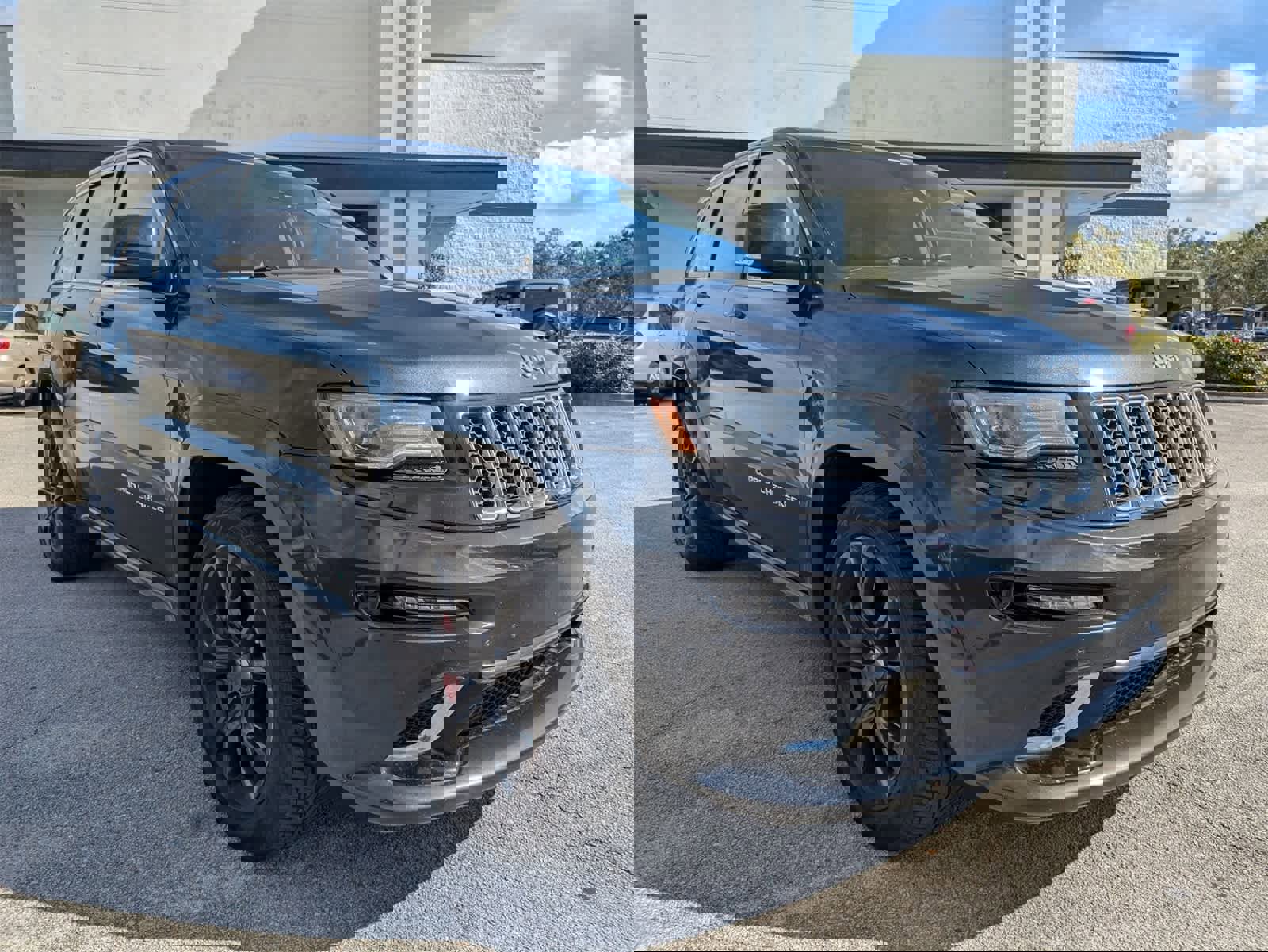 Used 2015 Jeep Grand Cherokee SRT image 3