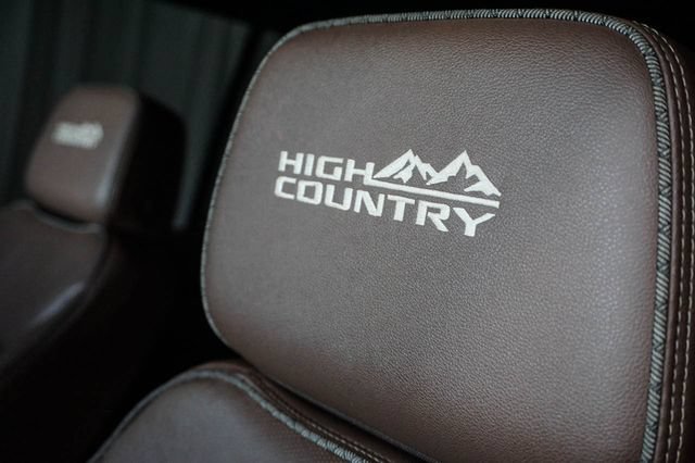 Used 2024 Chevrolet Tahoe High Country AWD/4WD image 11