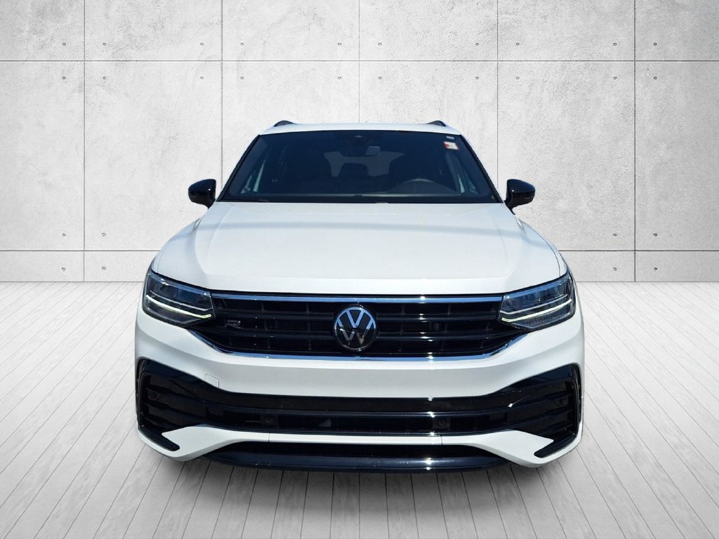 Used 2024 Volkswagen Tiguan SE R-Line FWD image 2