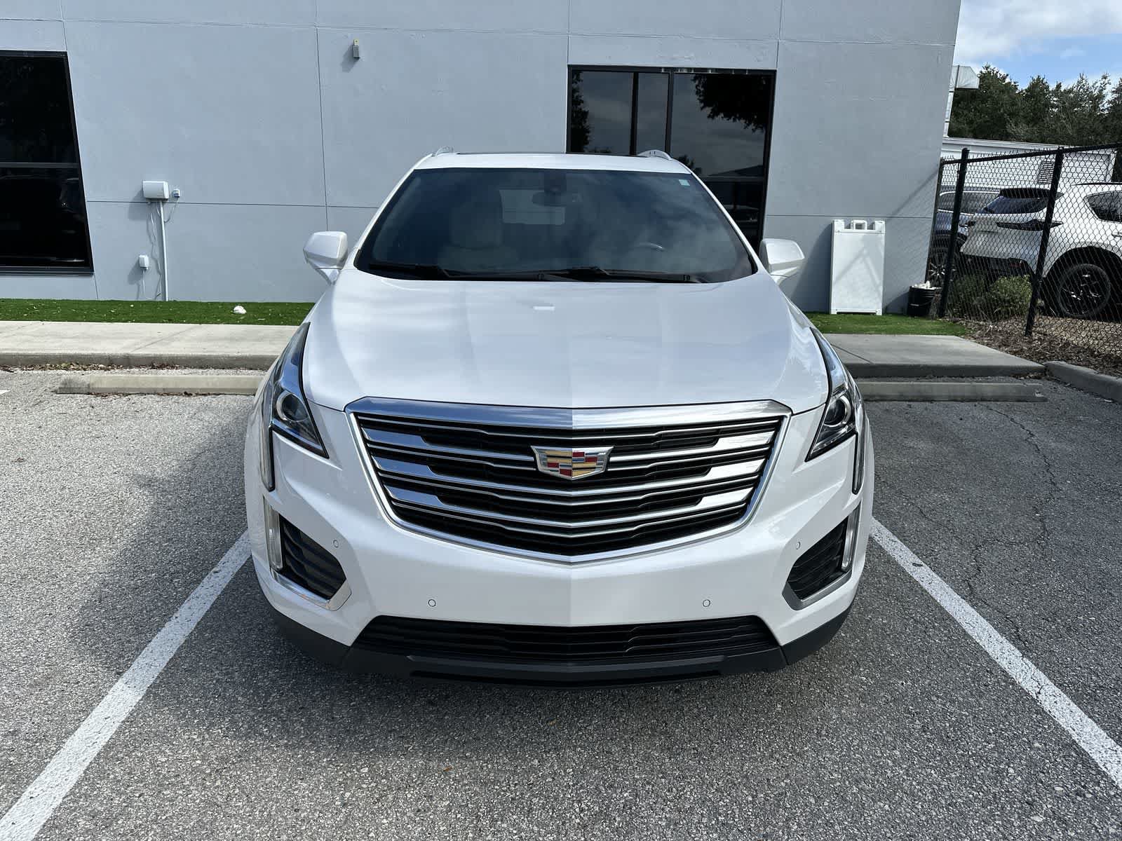 Used 2017 Cadillac XT5 Luxury FWD image 12