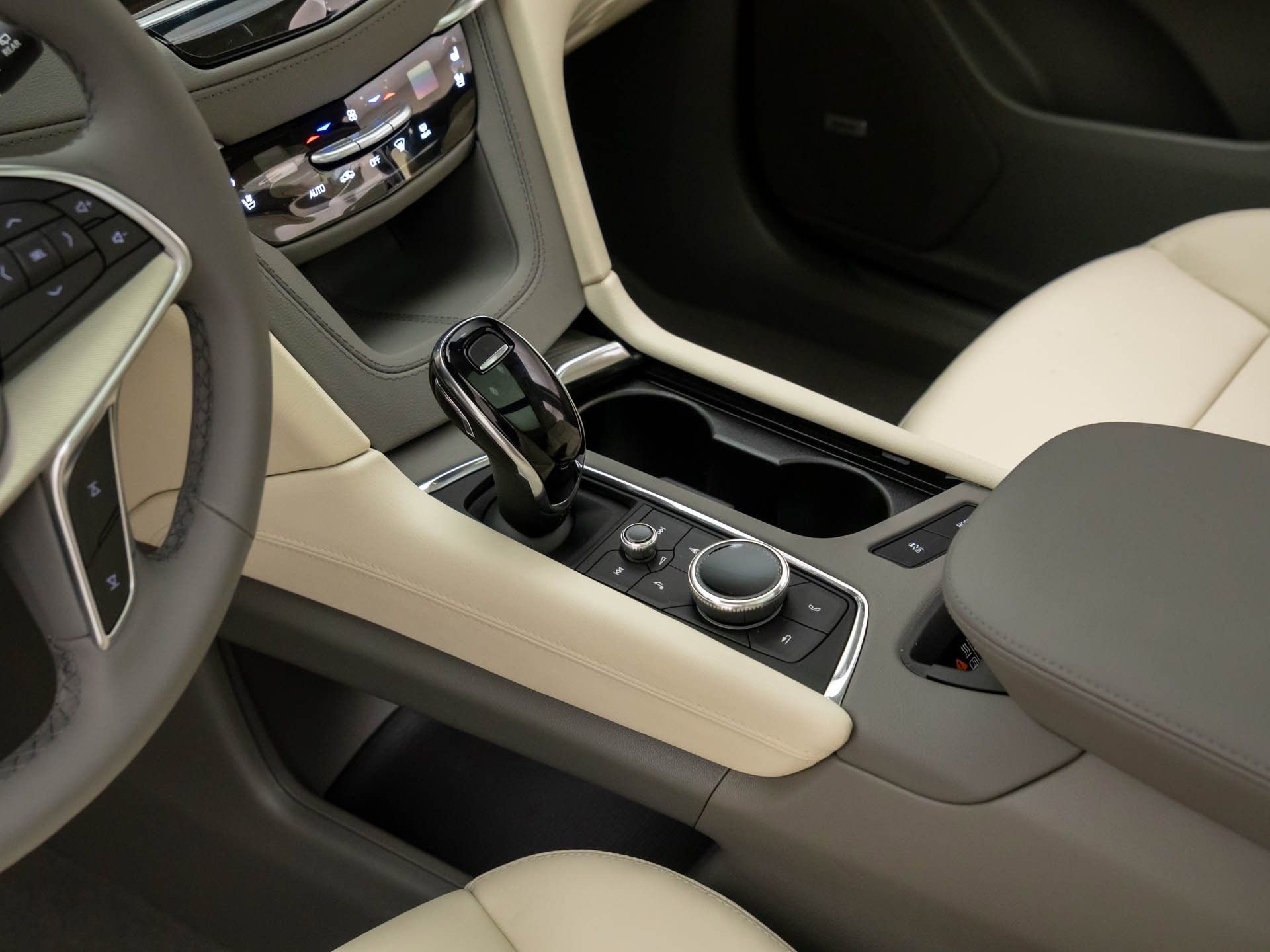 New 2026 Cadillac XT5 Premium Luxury w/ Driver Assist Package image 15