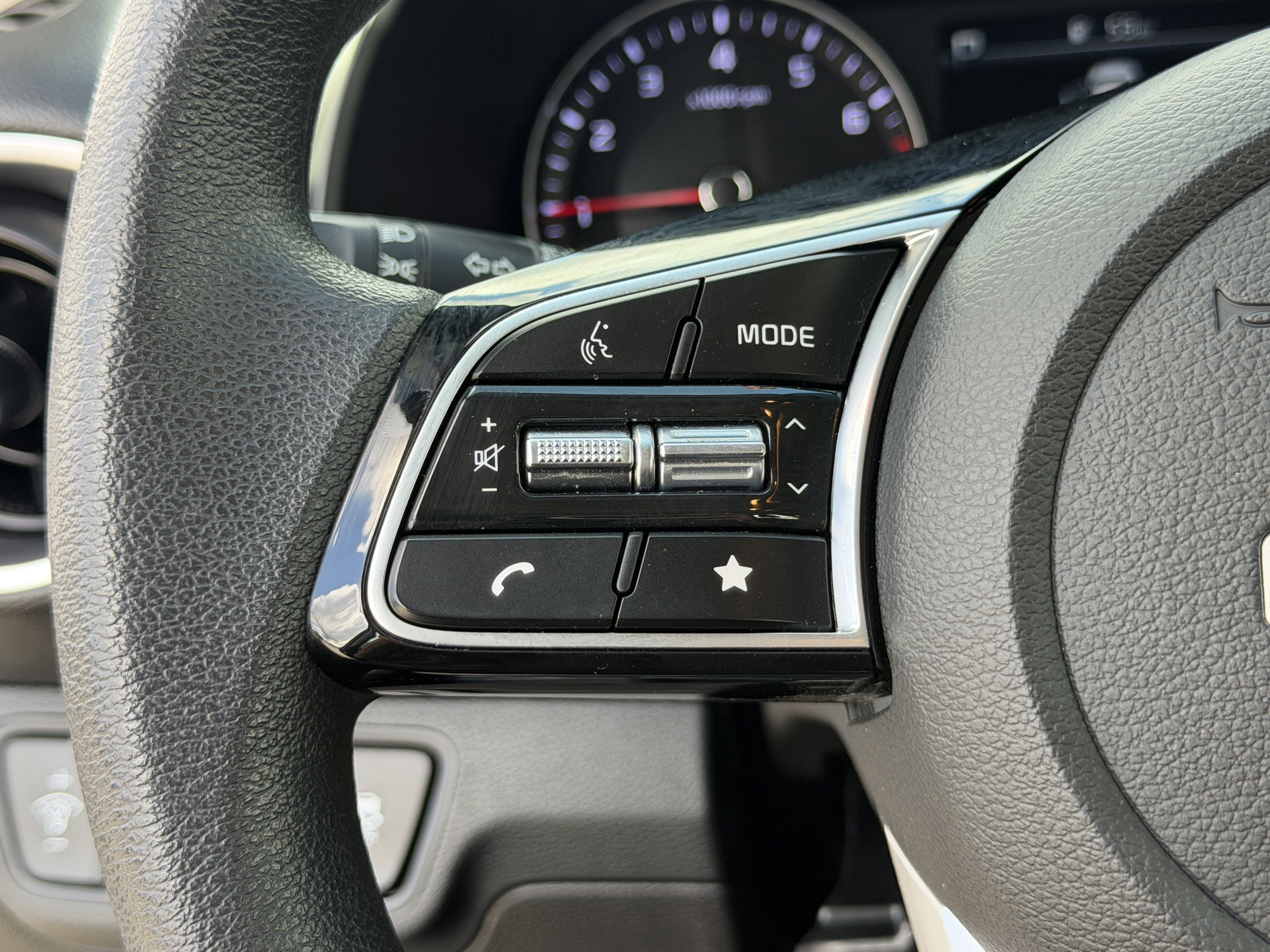 Certified 2023 Kia Forte LXS w/ LXS Technology Package FWD image 18