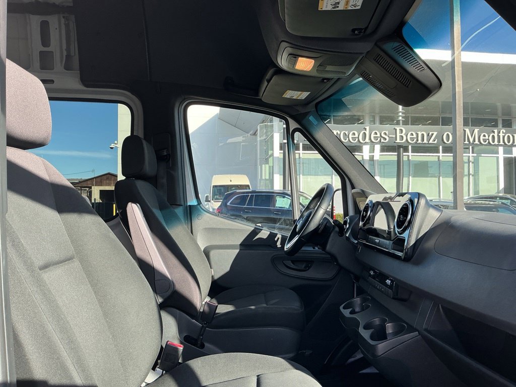 Used 2019 Mercedes-Benz Sprinter 144 image 18