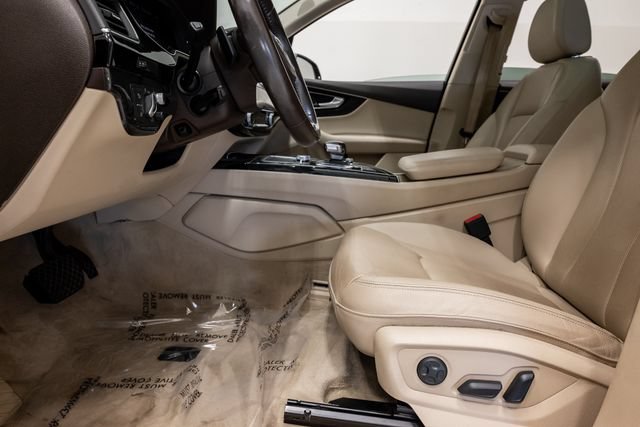 Used 2019 Audi Q7 3.0T Prestige AWD/4WD image 13