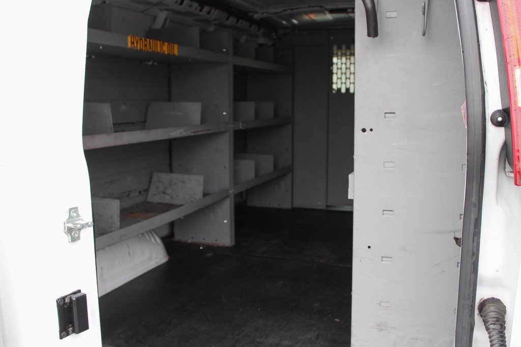 Used 2020 Chevrolet Express 3500 w/ Driver Convenience Package image 8