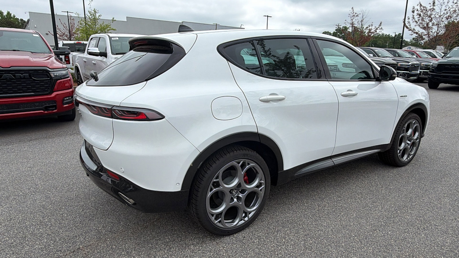 Used 2024 Alfa Romeo Tonale Veloce AWD/4WD image 8