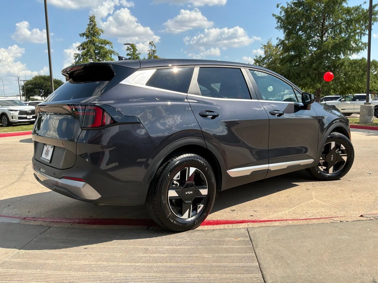 Used 2026 Kia Sportage LX FWD image 6