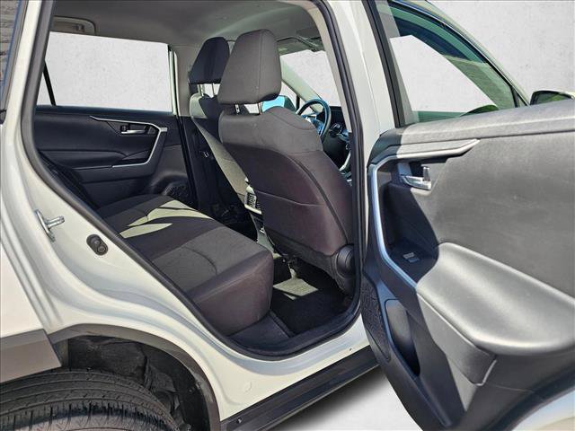 Used 2022 Toyota RAV4 XLE w/ XLE Grade Weather Package AWD/4WD image 14