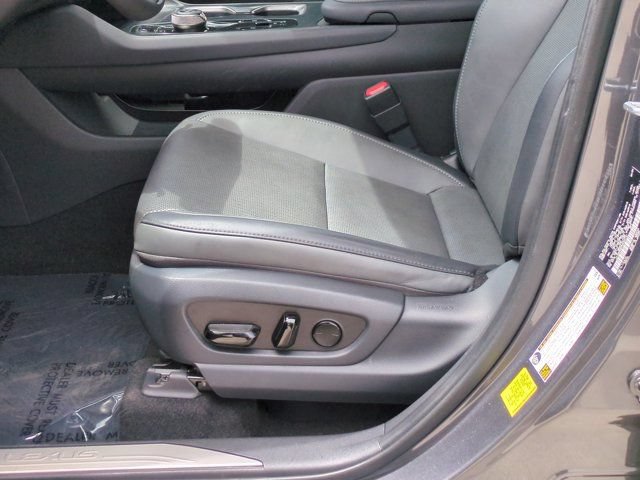 Used 2024 Lexus RZ 300e Premium FWD image 17