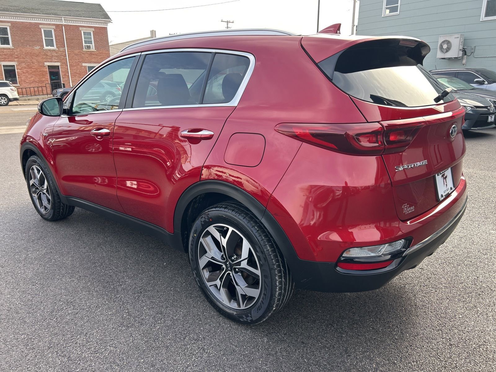 Used 2020 Kia Sportage EX image 2