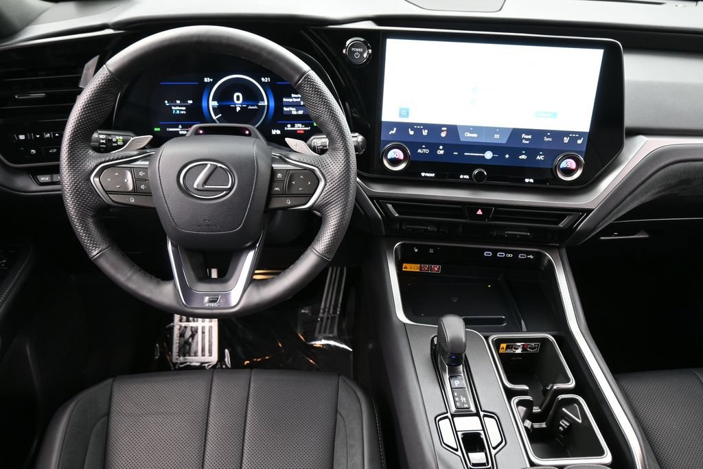 Used 2024 Lexus TX 500h AWD w/ Technology Package image 7