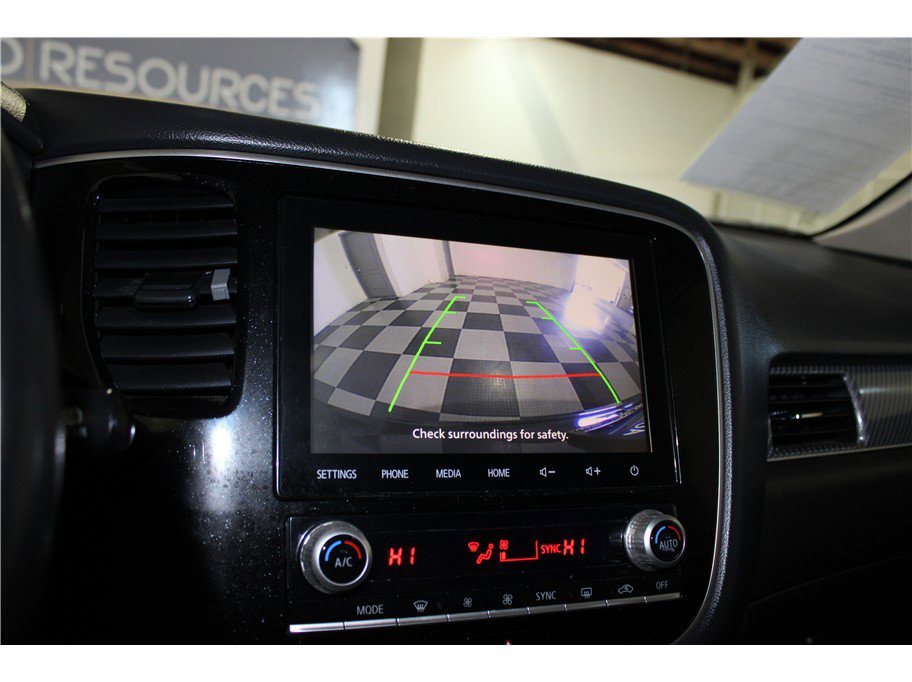 Used 2020 Mitsubishi Outlander ES image 34