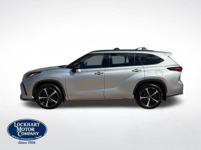 Used 2021 Toyota Highlander XSE image 3