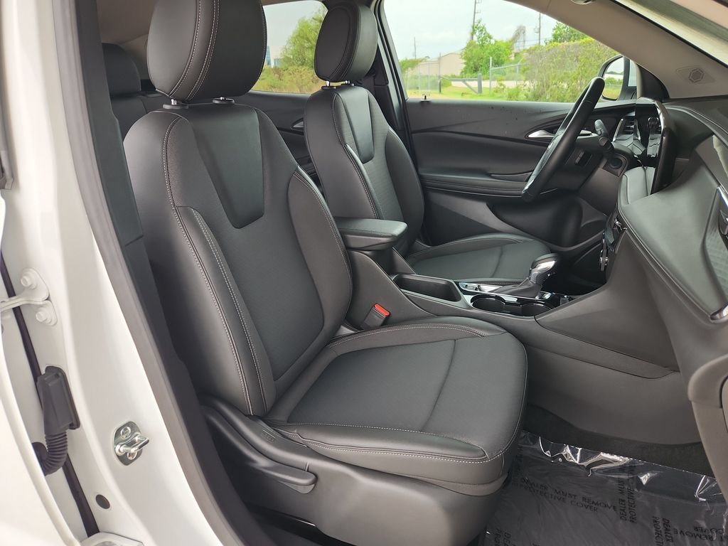 Used 2025 Buick Encore GX Preferred FWD image 16