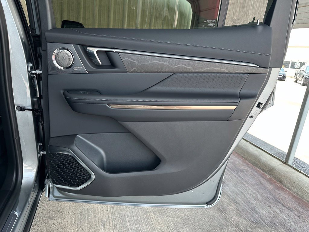 New 2026 Buick Enclave Avenir w/ Super Cruise Package FWD image 35