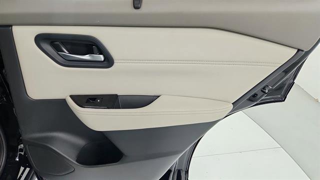 New 2026 Nissan Rogue SV w/ SV Premium Package image 31