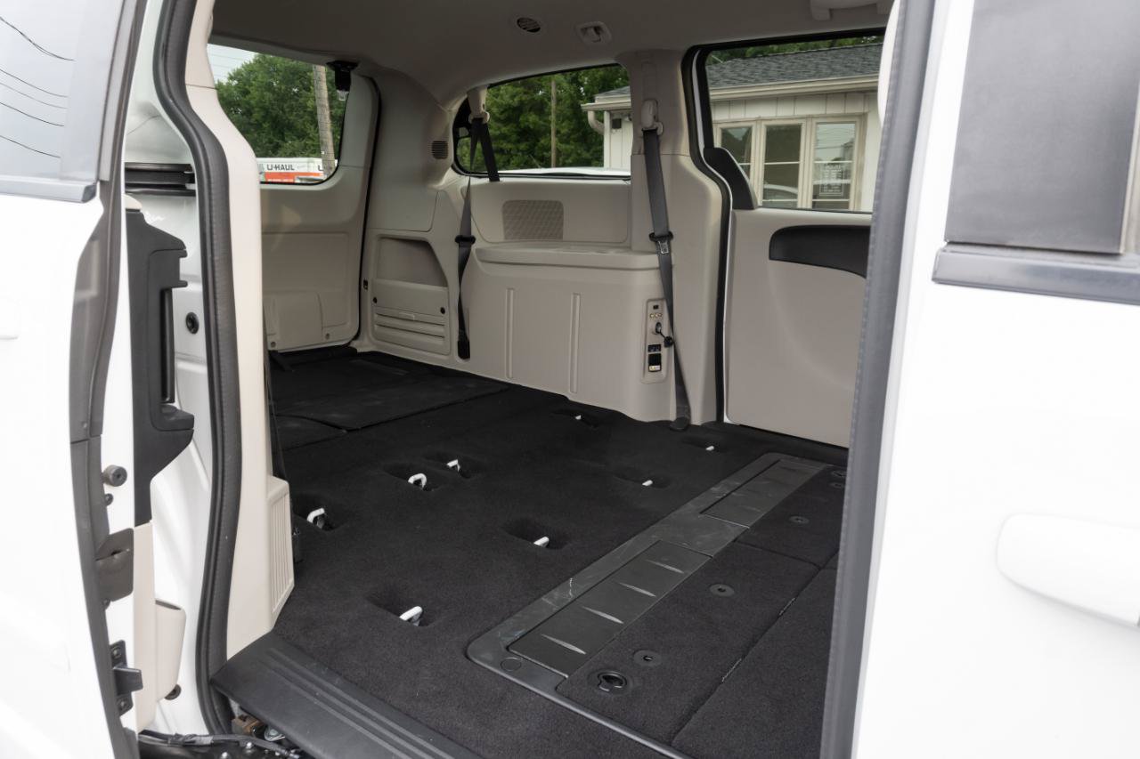 Used 2017 Dodge Grand Caravan SE w/ Power Window Group FWD image 21