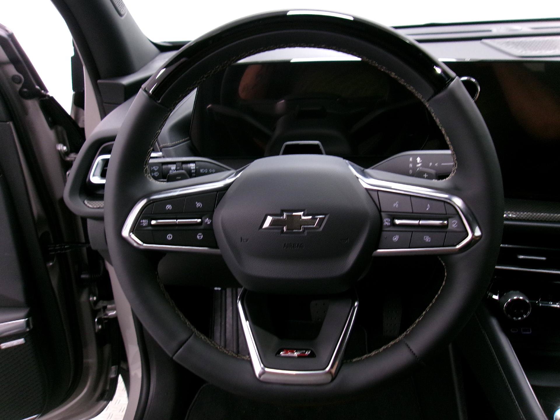 New 2027 Chevrolet Traverse Z71 w/ Enhanced Driving Package AWD/4WD image 7