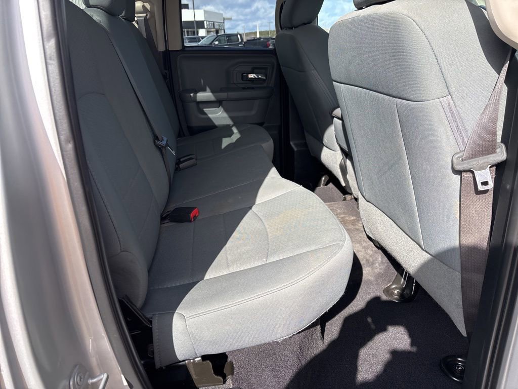 Used 2018 RAM 1500 Classic SLT image 12