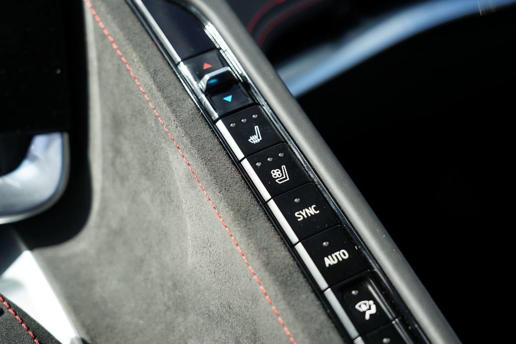 Used 2023 Chevrolet Corvette Stingray Premium Conv w/ Z51 Performance Package image 30