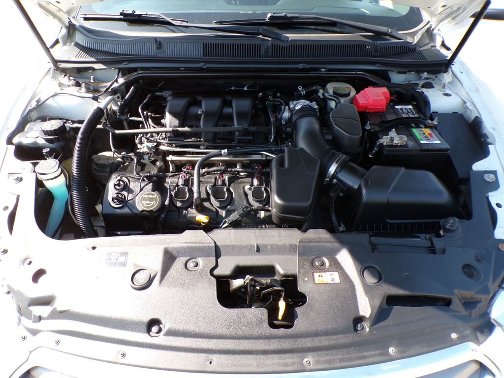 Used 2015 Ford Taurus SEL w/ Equipment Group 201A FWD image 34