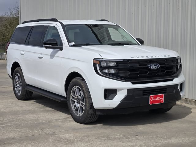 New 2026 Ford Expedition Active RWD image 2