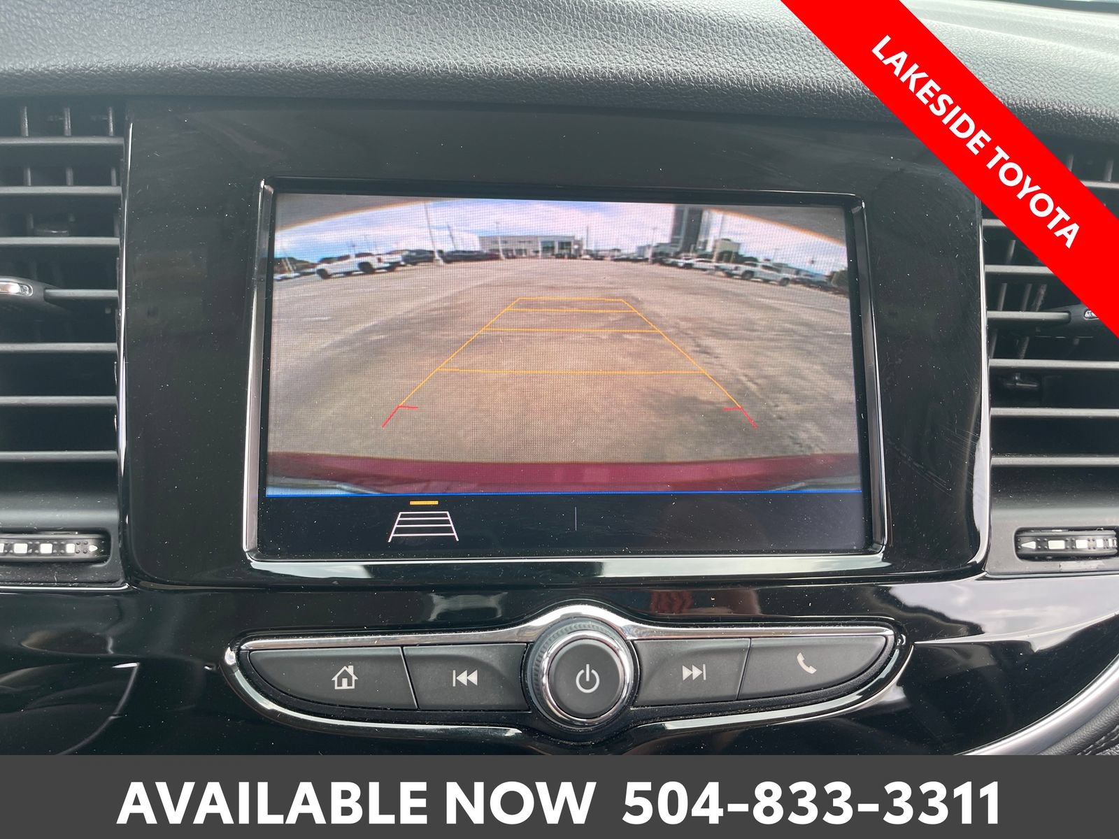 Used 2022 Buick Encore Preferred AWD/4WD image 32