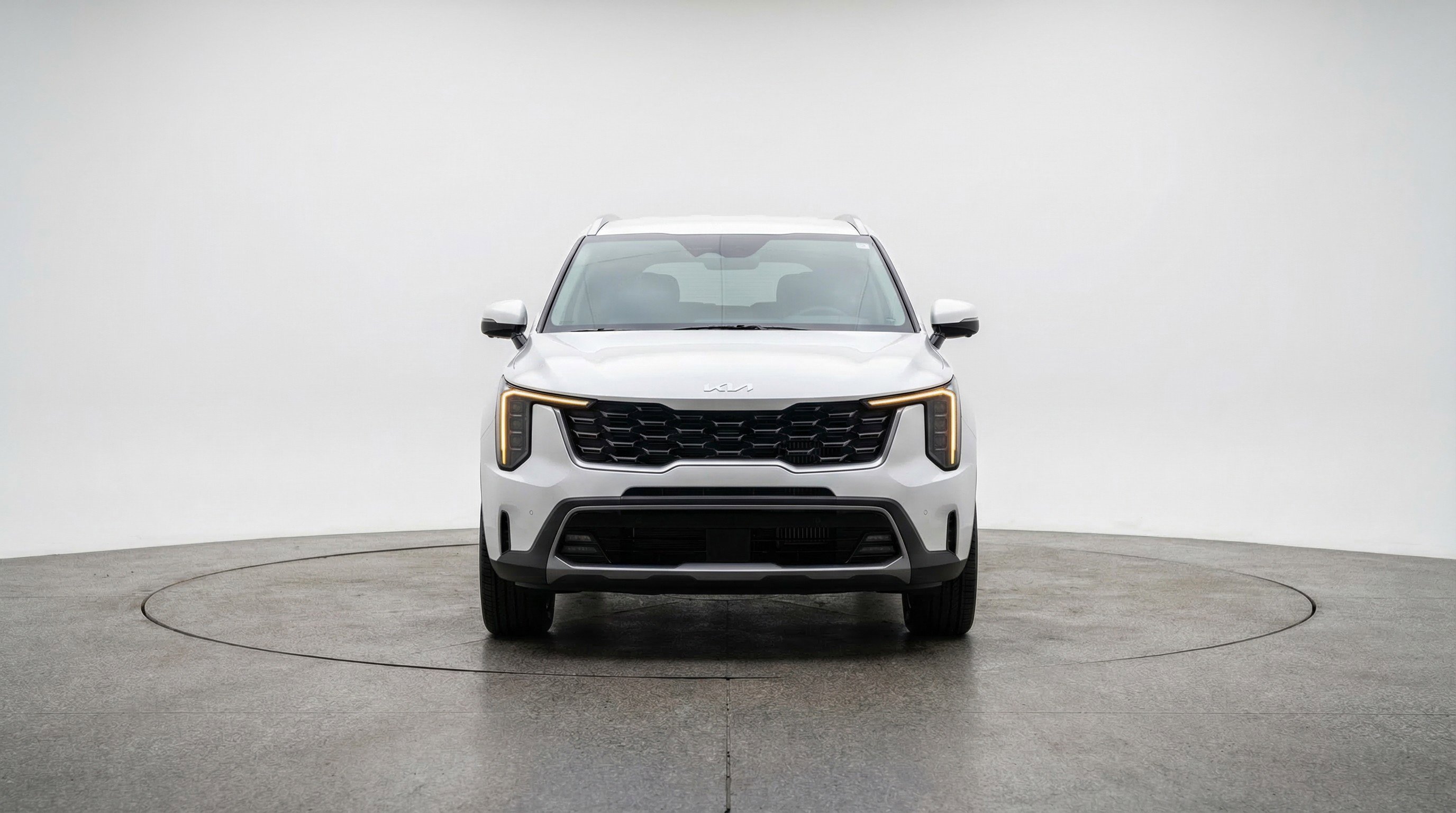 Used 2024 Kia Sorento S image 2