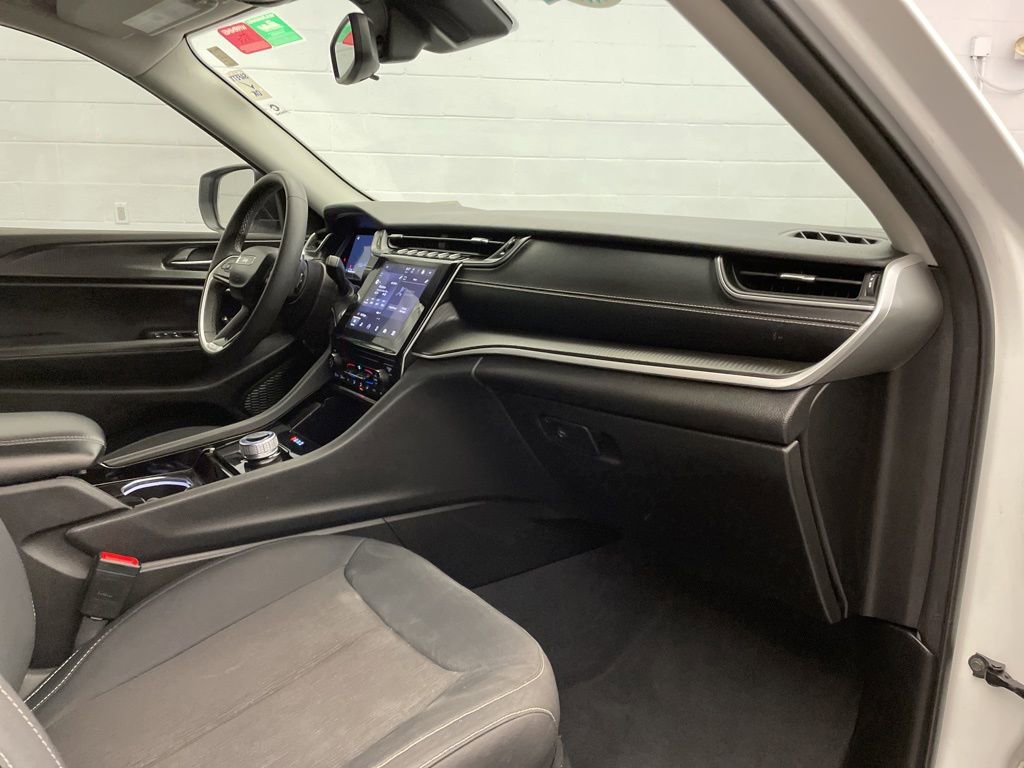 Certified 2023 Jeep Grand Cherokee L Laredo AWD/4WD image 25