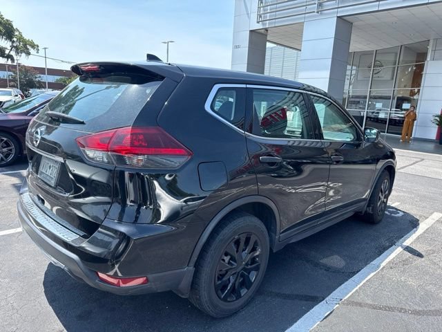 Used 2020 Nissan Rogue S FWD image 8