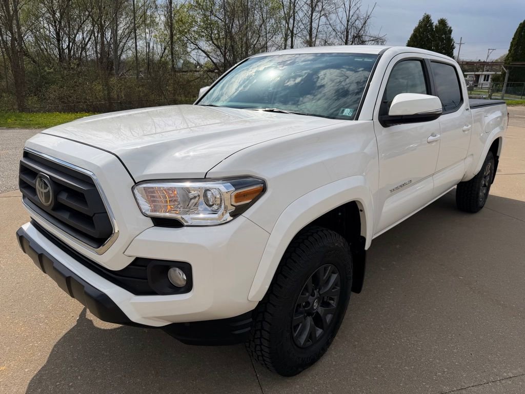 Used 2023 Toyota Tacoma SR5 w/ Technology Package image 1