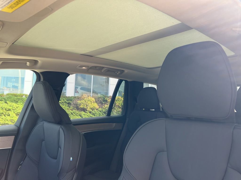 New 2026 Volvo XC90 B6 Plus w/ Protection Package Premier image 17