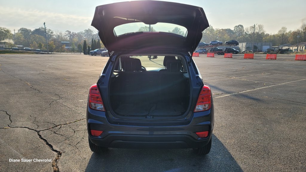 Used 2019 Chevrolet Trax LS FWD image 11