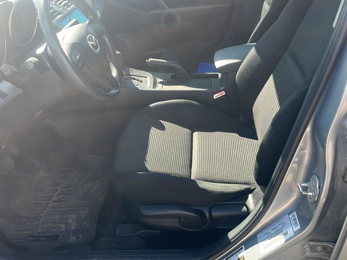 Used 2012 MAZDA MAZDA3 i Sport FWD image 8