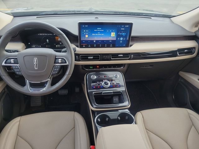 Used 2022 Lincoln Nautilus Reserve w/ Luxury Package image 25