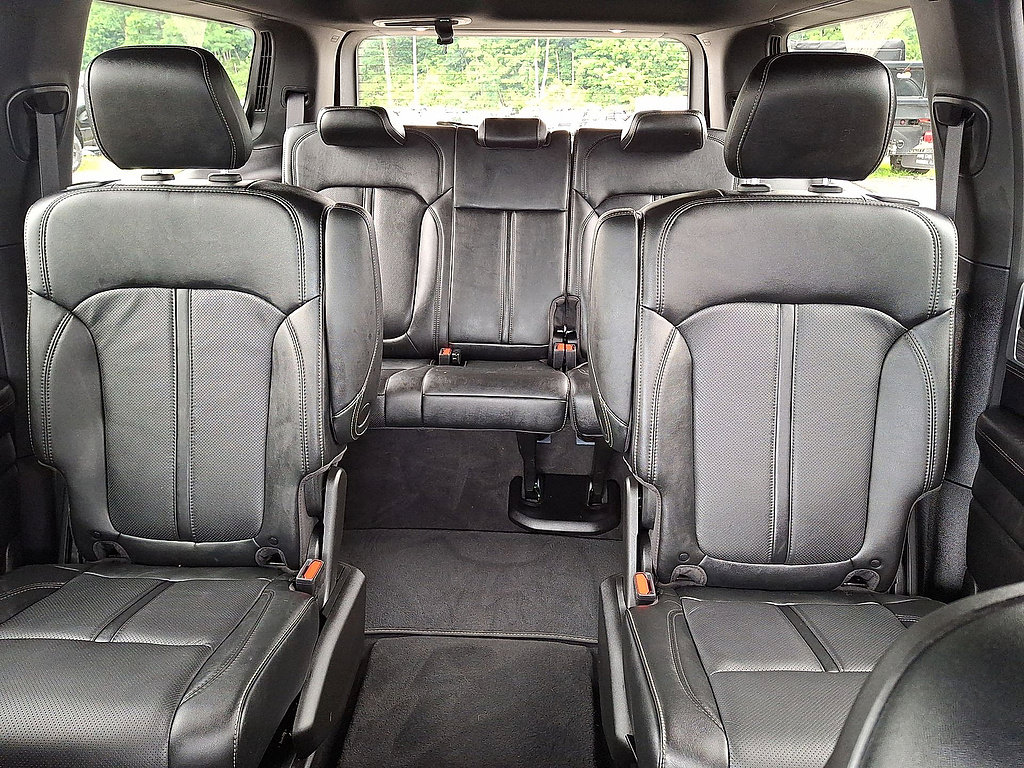 Certified 2023 Jeep Wagoneer Series II w/ Convenience Group I AWD/4WD image 13
