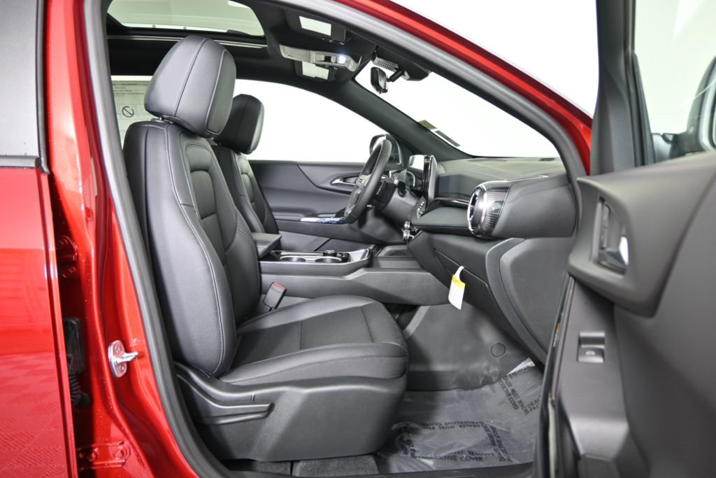 New 2026 Chevrolet Equinox LT w/ Convenience Package II image 13