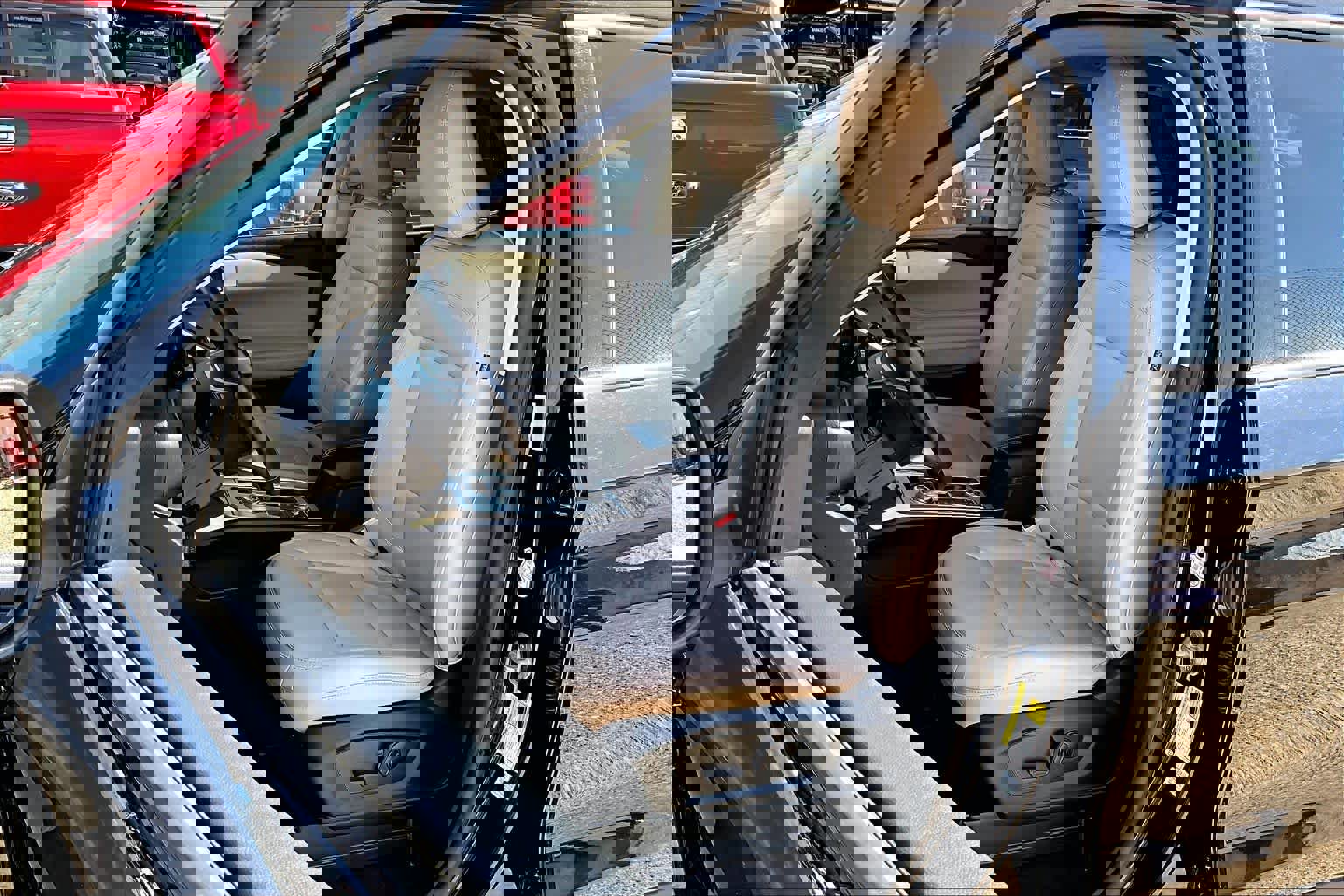 Certified 2023 Ford Explorer XLT w/ Equipment Group 202A image 8