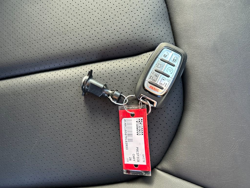 New 2026 Chrysler Pacifica Select w/ S Appearance Package image 30