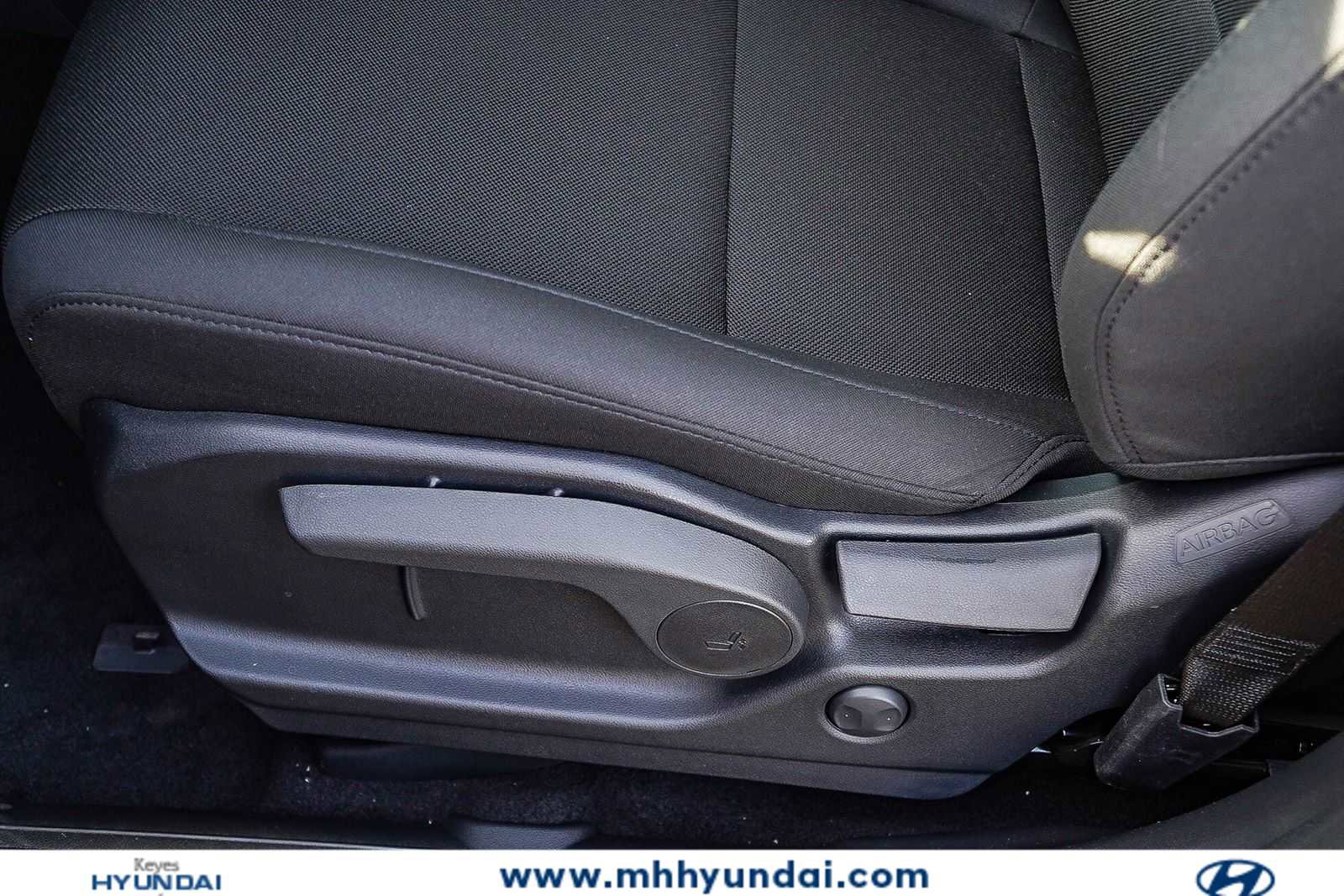 New 2026 Hyundai Santa Fe SE FWD image 25