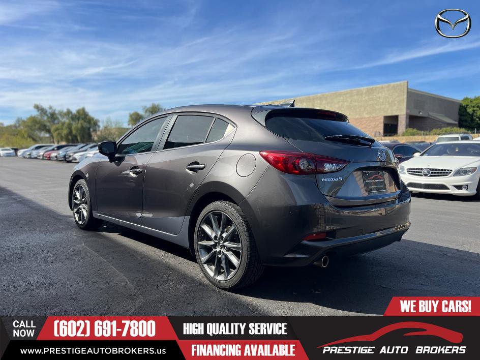 Used 2018 MAZDA MAZDA3 Touring FWD image 4