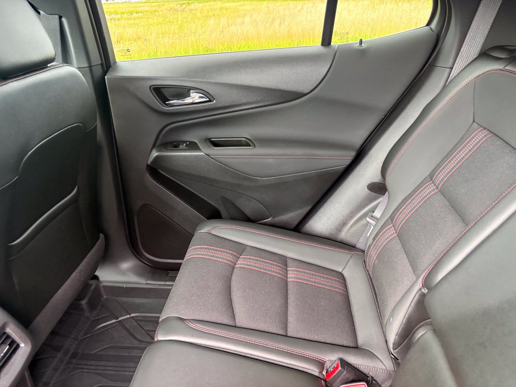 Used 2024 Chevrolet Equinox RS FWD image 42