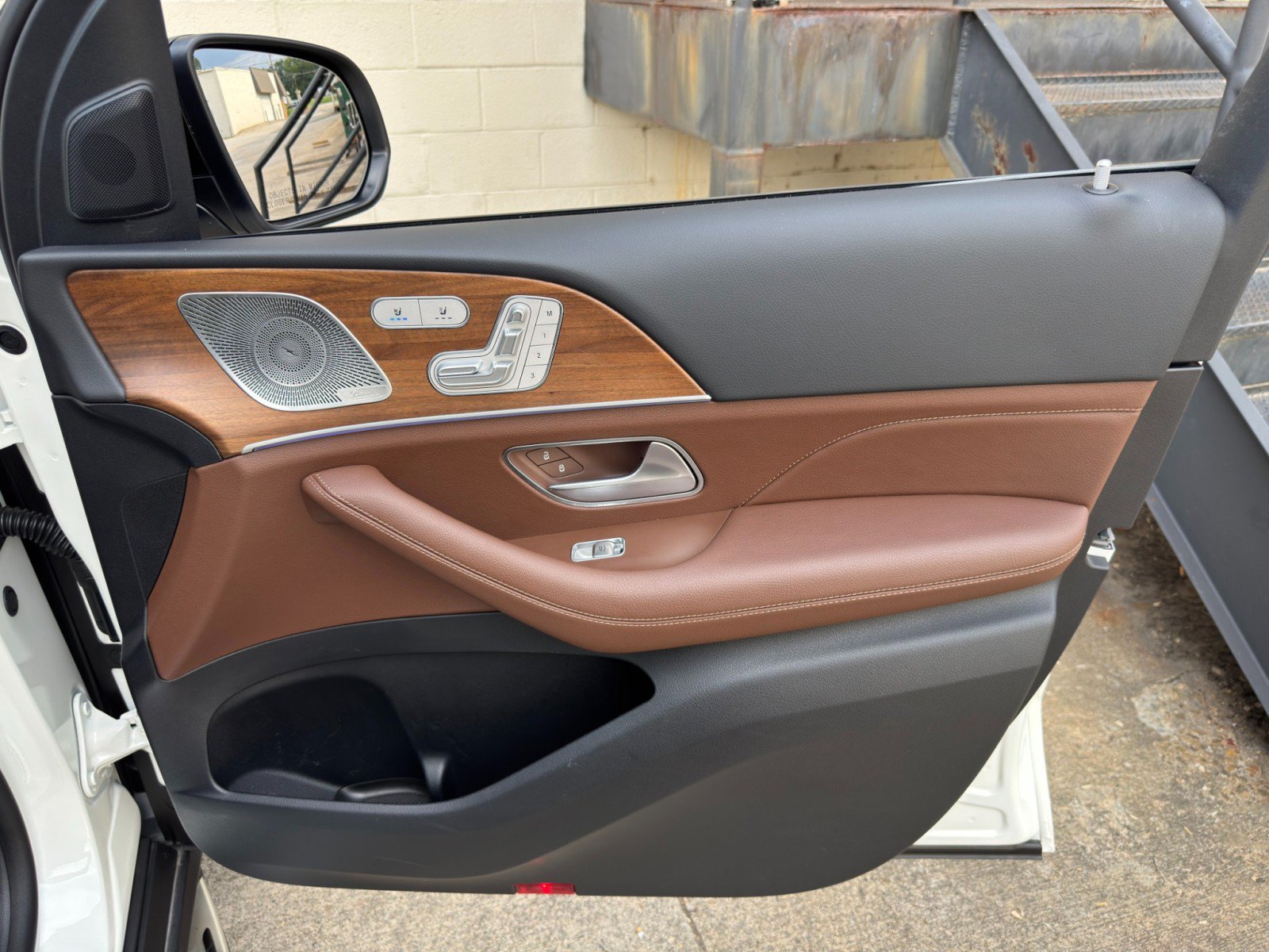 Used 2024 Mercedes-Benz GLE 580 4MATIC w/ 3rd Row Seat Package image 56