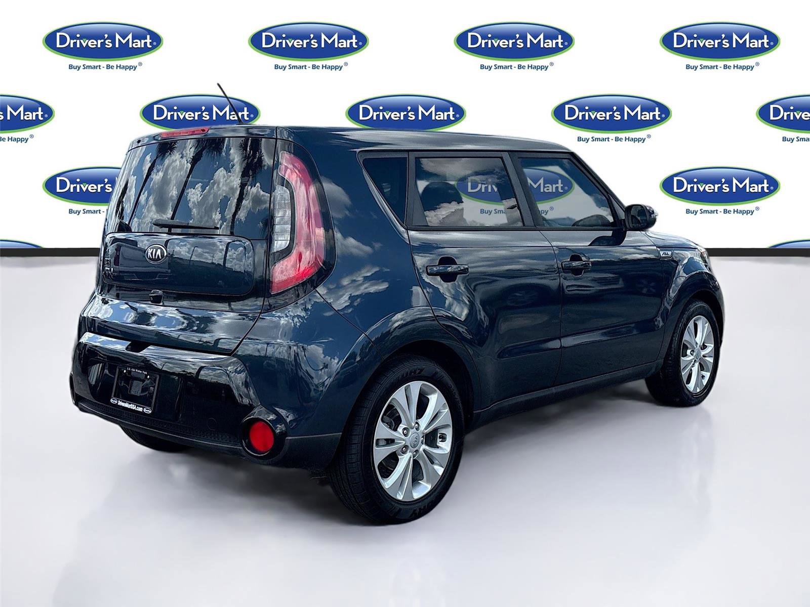 Used 2016 Kia Soul + image 7