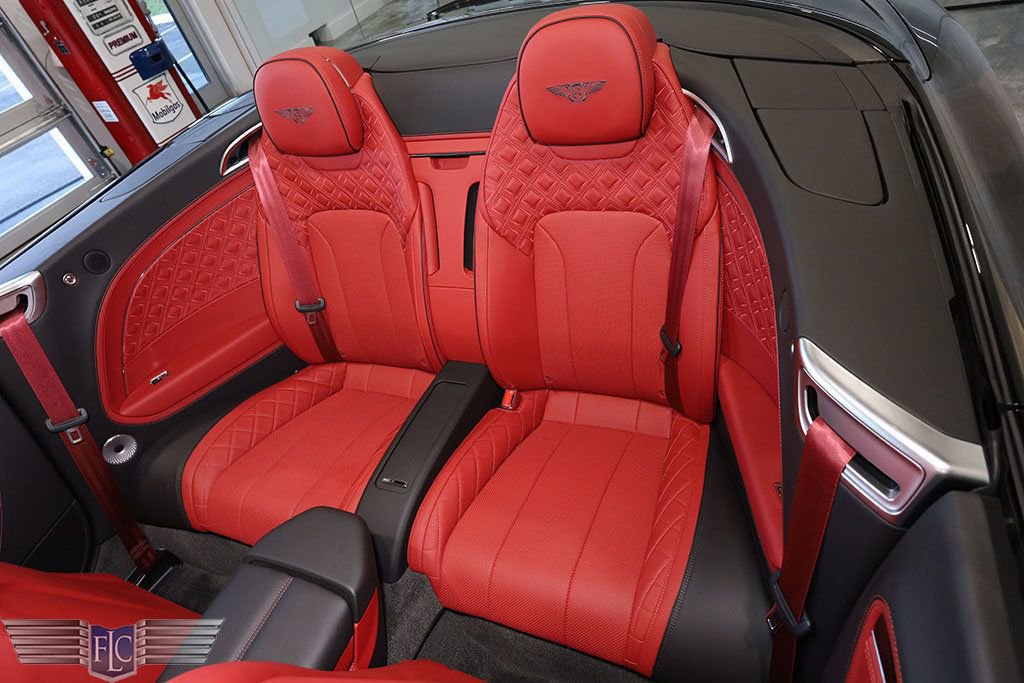 Used 2022 Bentley Continental GT image 24