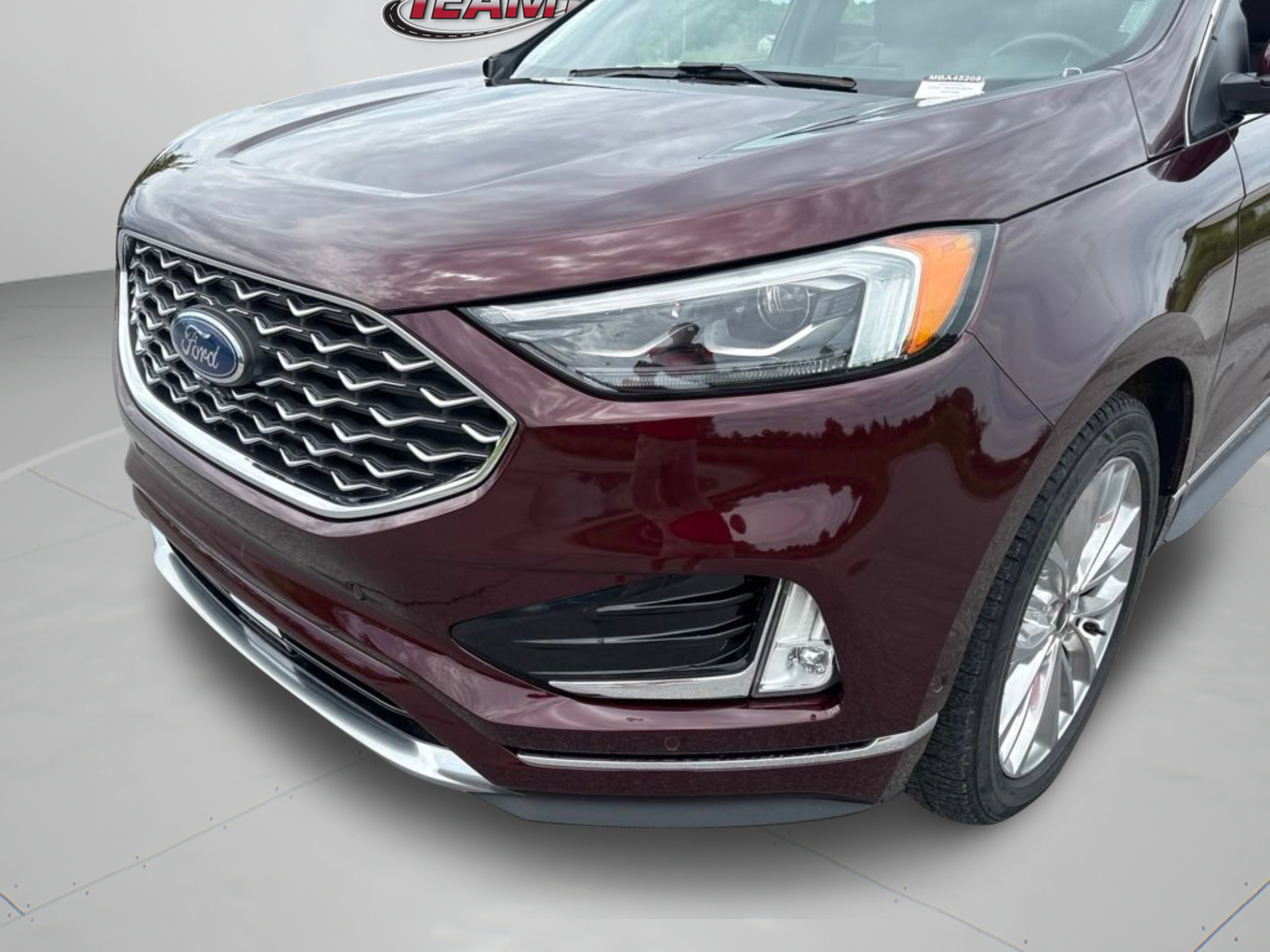 Used 2021 Ford Edge Titanium w/ Equipment Group 301A AWD/4WD image 38