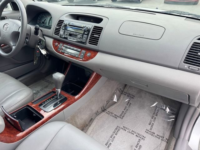 Used 2002 Toyota Camry LE FWD image 5