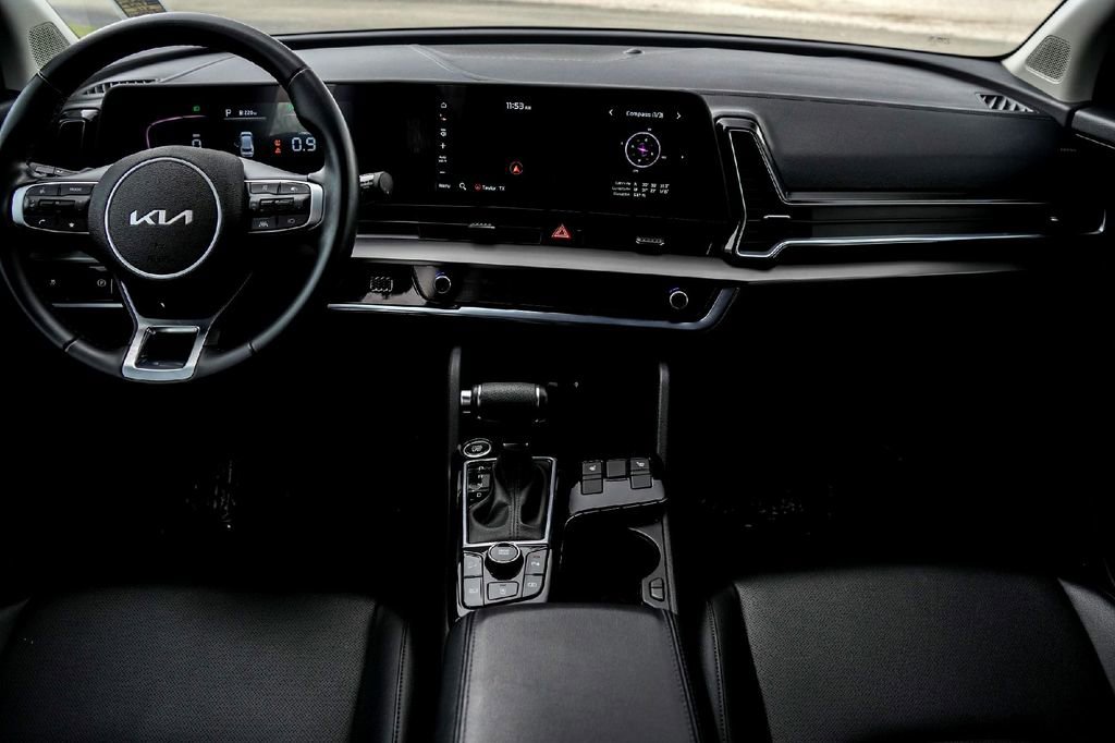 Used 2023 Kia Sportage EX image 27