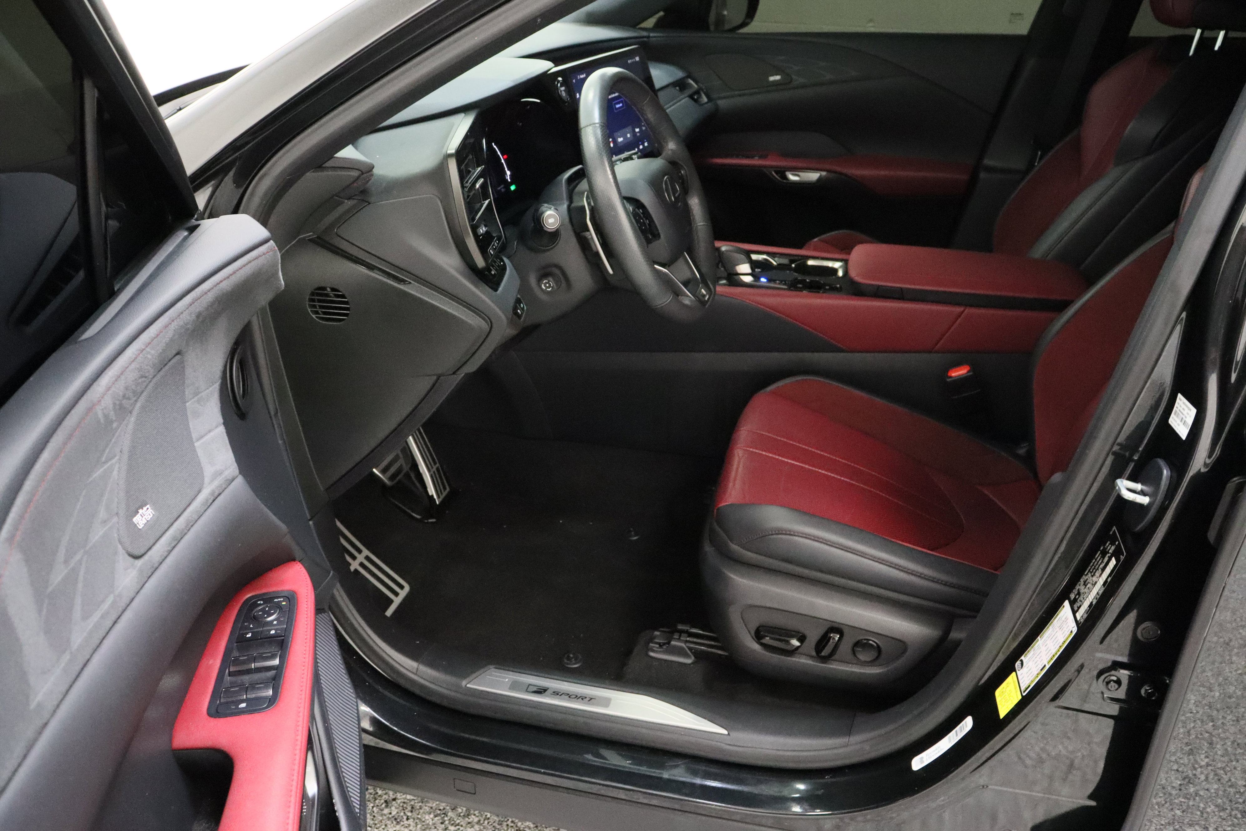 Used 2024 Lexus RX 500h F Sport w/ Convenience Package AWD/4WD image 14