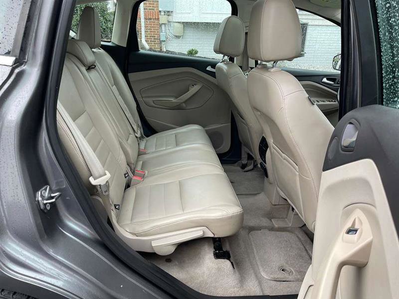 Used 2013 Ford C-MAX SEL image 18